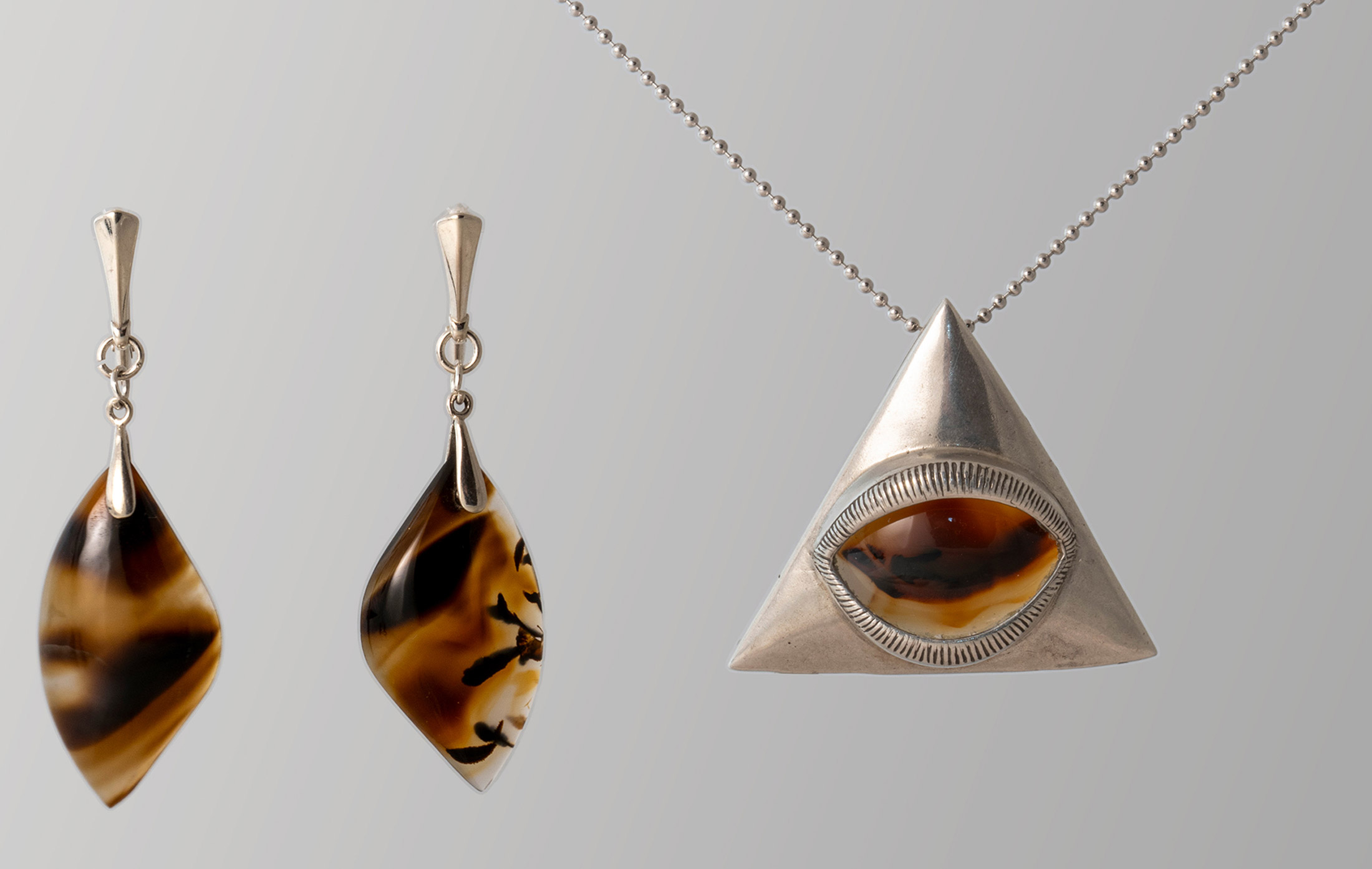 Montana Moss Agate "Eye" Set